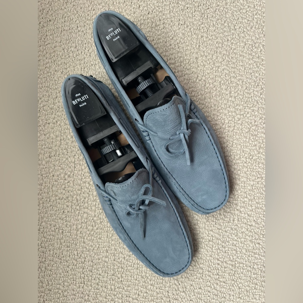 Tod’s Blue Suede Driving Loafers – Size 11 – Classic Pebble Sole Made in Italy